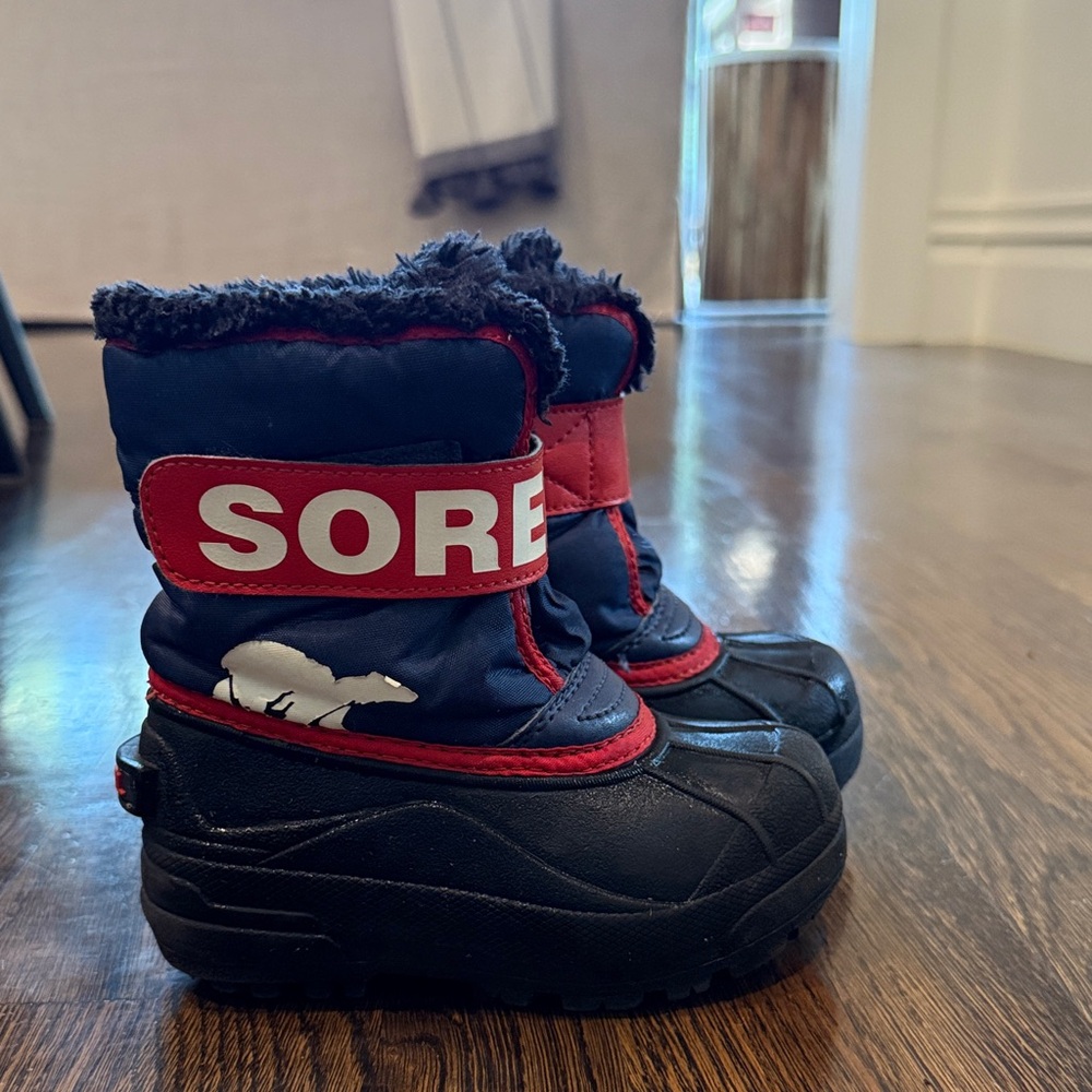 Sorel Navy and Red Kids Snow Boots (size 9)